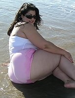15 hot chubby mommies pictures